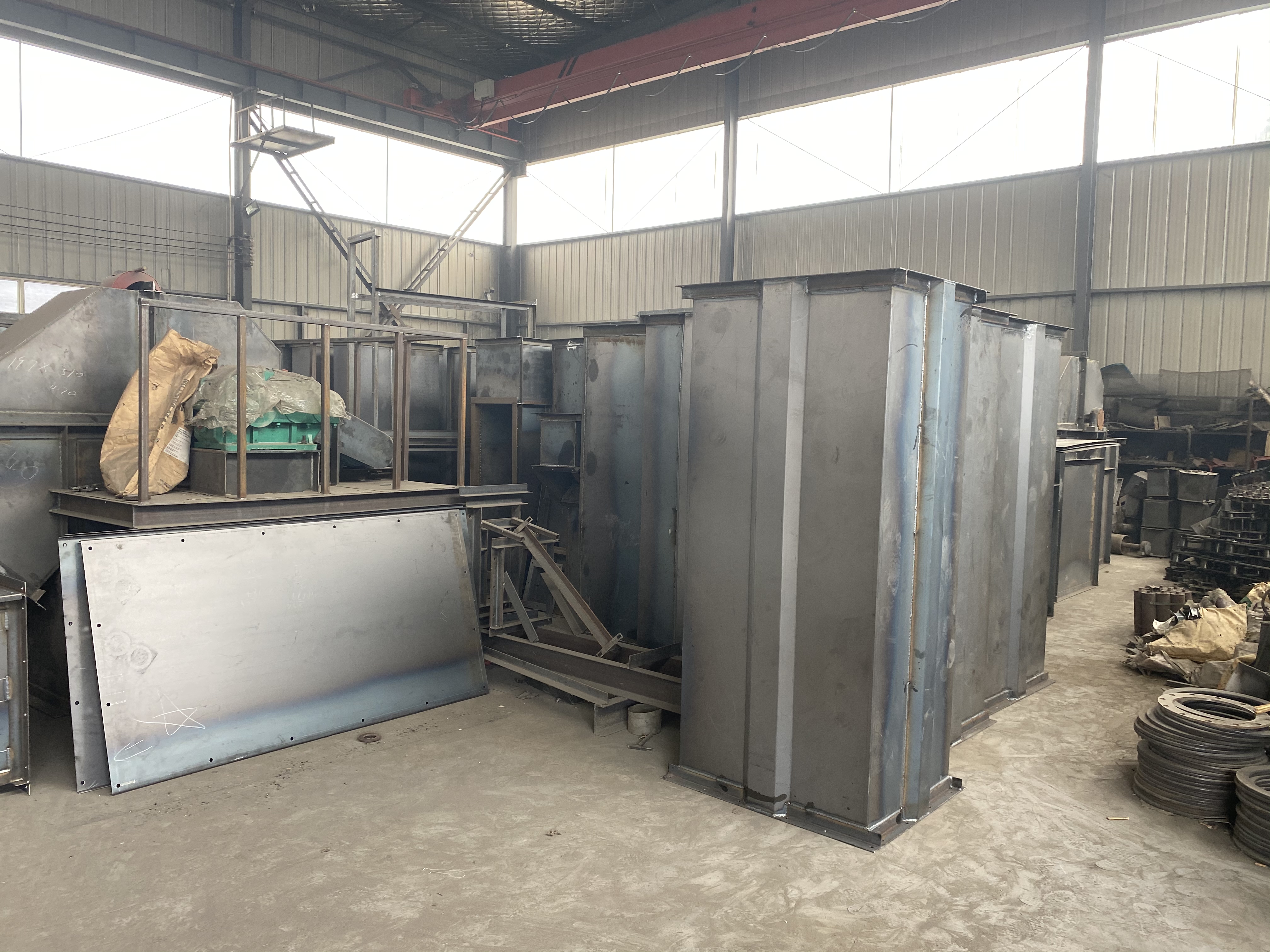 斗式提升機外形尺寸應(yīng)該如何算?(斗式提升機外形圖片)