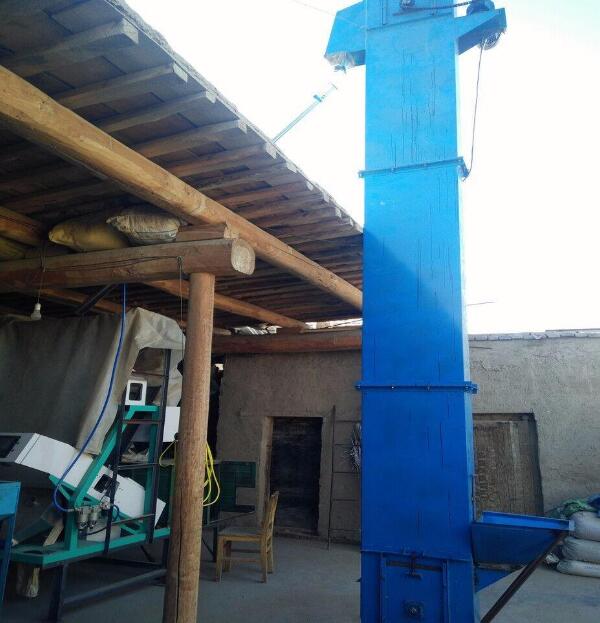 垂直斗式提升機料斗接觸殼體如何解決？